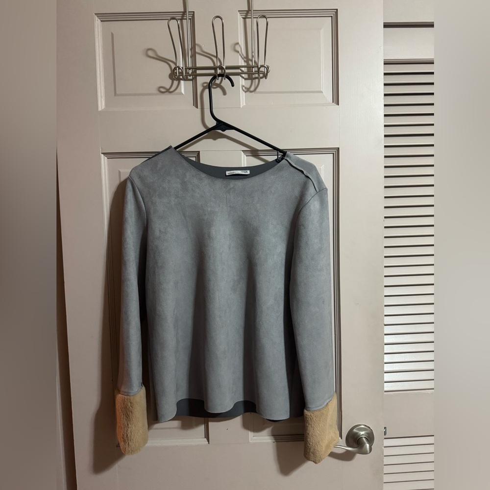 Zara Faux Suede Long Sleeve Fur Cuff Sleeve Grey Beige Blouse Top Size Medium